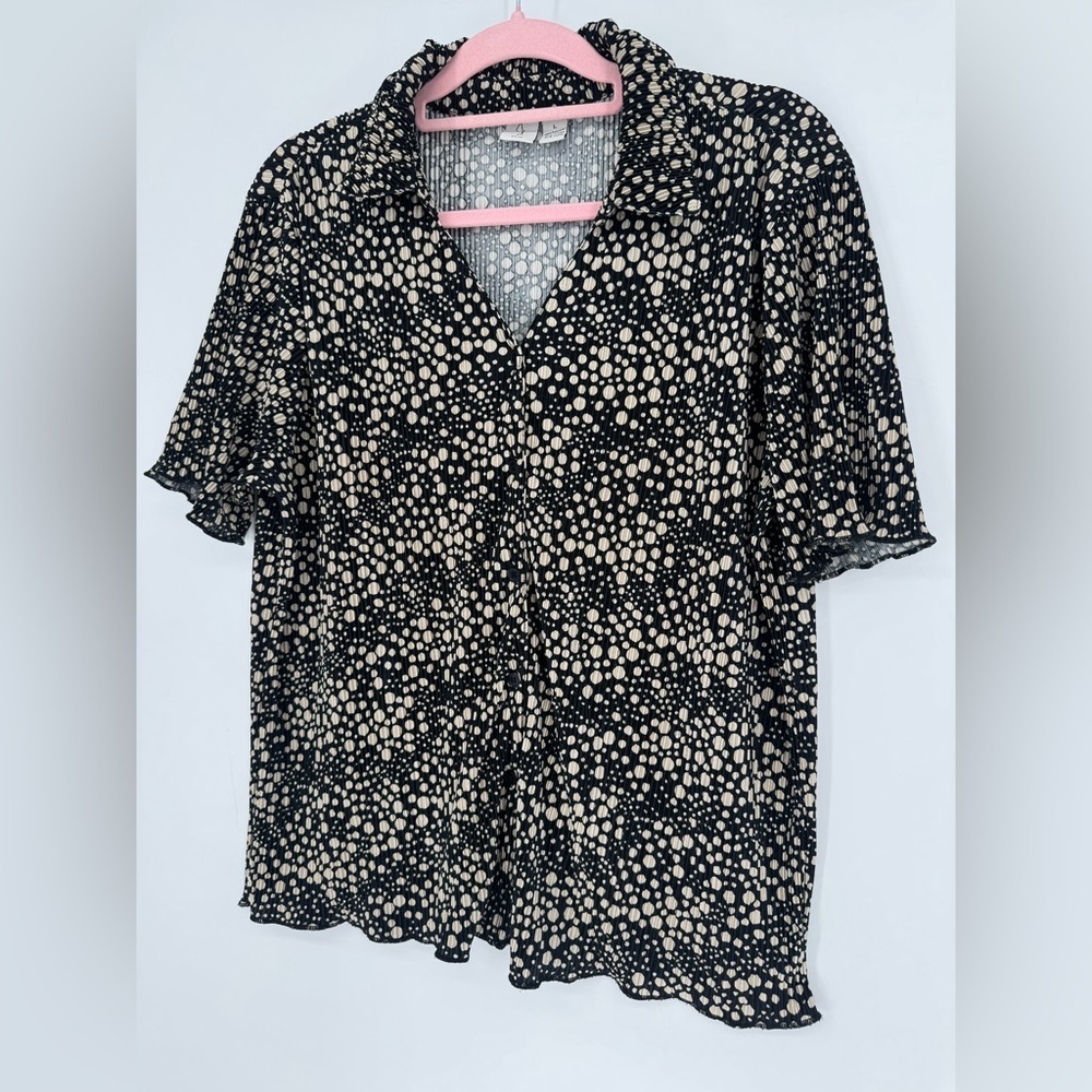 Joie Women's Black + Cream Polka Dot Collared Blouse With Lettuce Hem Size Large - Picture 2 of 4